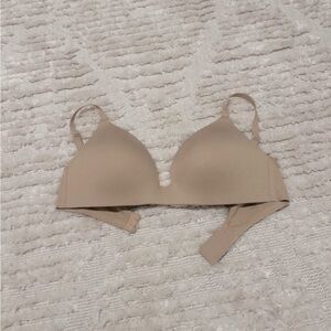 Uniqlo wireless nude bra